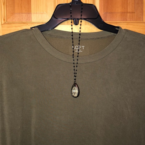 Black beaded necklace with clear pendant - Picture 3 of 5